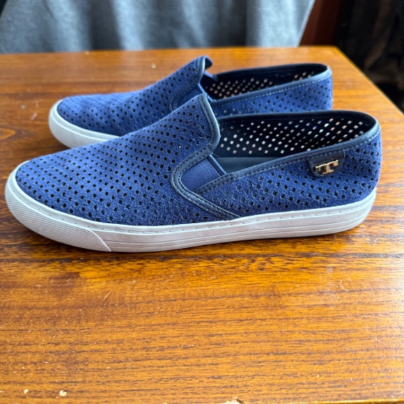 Tory Burch blue suede shoes - Picture 3 of 5